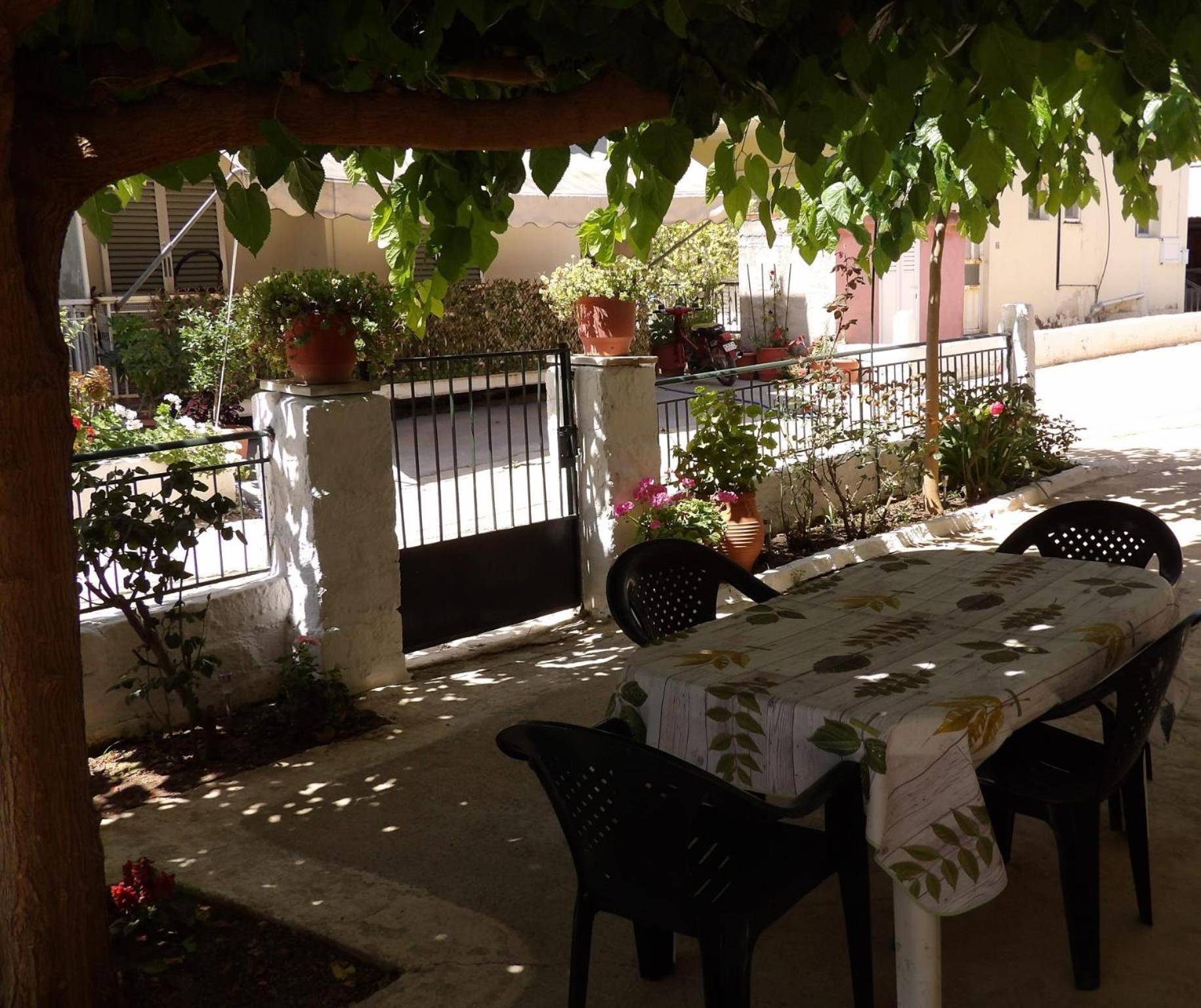 Vivari'S Family House นาฟปลิโอ ภายนอก รูปภาพ